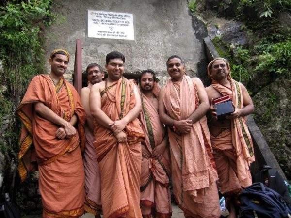 Dwarahat Village Farmstay- Babaji'S Cave Exterior foto