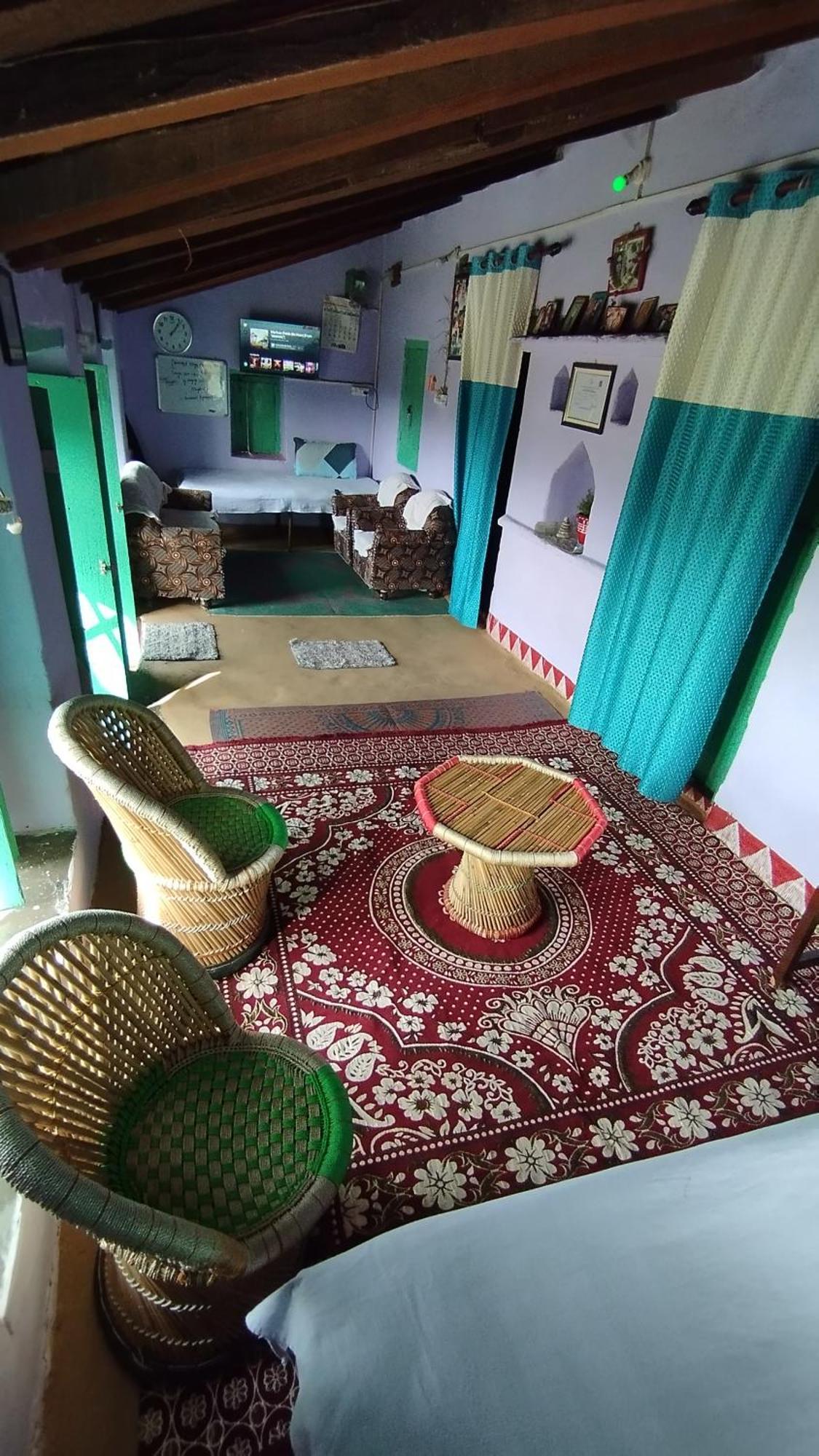 Dwarahat Village Farmstay- Babaji'S Cave Zimmer foto